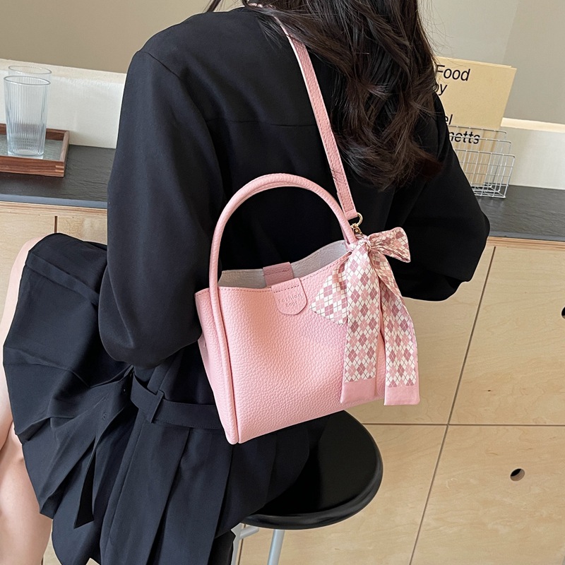 Bolso de Mano para Mujer, Estilo 2025, de Alta Gama, Simple, Moderno, Bolso de Hombro Coreano, Versátil y Popular, Tipo Cubo