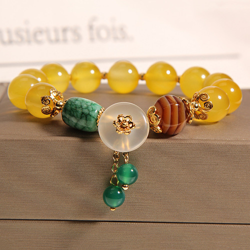 Golden-thread jade pendant bracelet with yellow agate crystal beads—unique design, trendy accessory for students and besties.