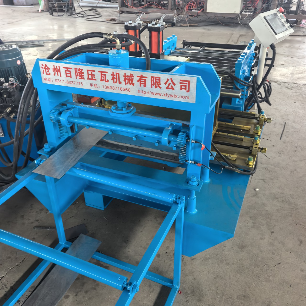 百隆全自动建筑模板加工校平冲孔一体机 专业生产厂家