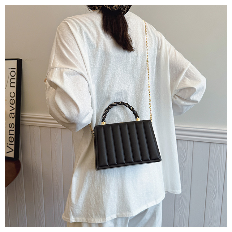 438g Weight Synthetic Leather Lining Material Sewing Thread Fashion Element Lock clasp Closure Type Single Shoulder Strap Strap Type Shoulder Bag Bags Type Holiday, Travel, Shopping Occasion PU Material Solid Color Pattern All Seasons Season Women's Gender Elegant, Streetwear Style Square Shape Medium Size Women's Medium PU Solid Color Elegant Streetwear Sewing Thread Square Lock Clasp Shoulder Bag 21