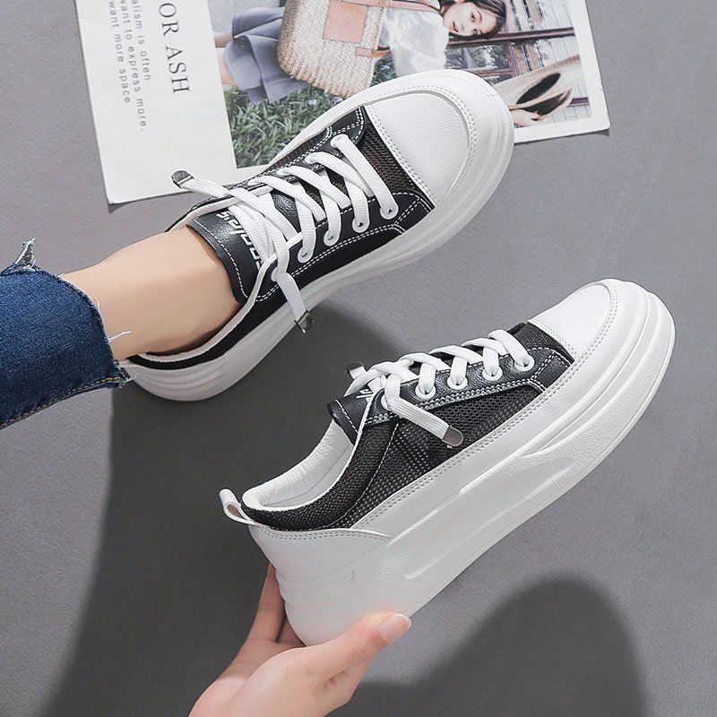 Pequeños zapatos blancos para mujeres 2025, nuevos zapatos de skate de primavera, zapatos de suela gruesa, zapatos deportivos casuales de moda