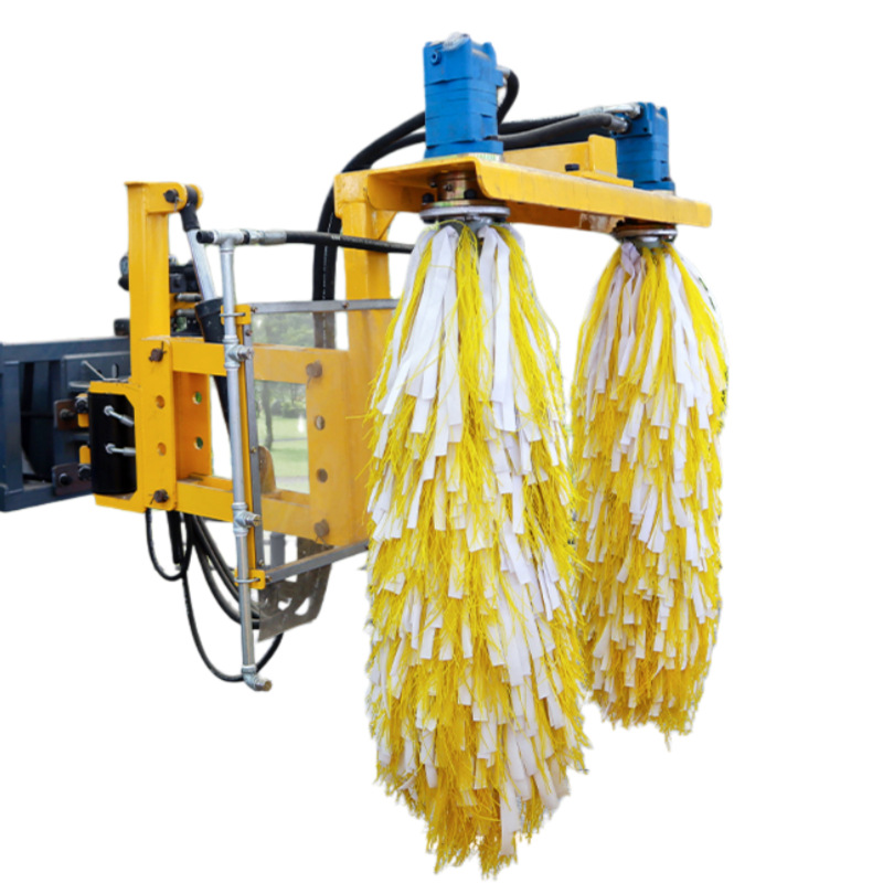 máquina de limpieza de barandilla montada en el vehículo barandilla de carretera urbana enjuague barandilla cepillo de limpieza barandilla de alta velocidad mantenimiento barandilla limpieza vehículo