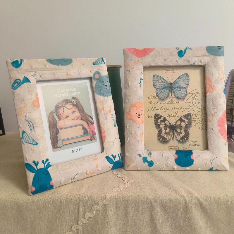 Plush Photo Frame Bubble Wrap Export Velvet Density Board Hollow Photo Frame European and American Display Stand 6inch Super Soft Jacquard Animal
