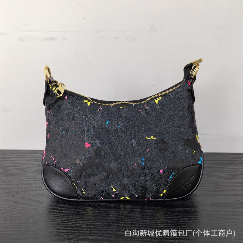 外贸L家2025春季新品横款方型单肩斜挎牛角包邮差包单肩斜挎包批|undefined