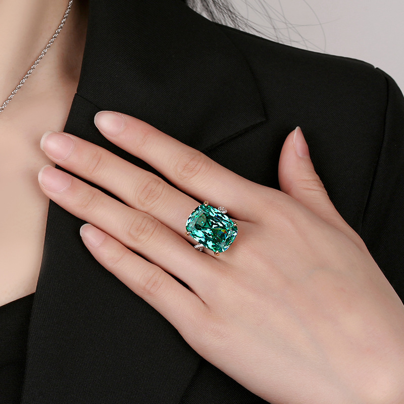 2025 nueva joyería Zhuang Shengsheng S925 simulación de plata nido de pájaro Chapala verde anillo de lujo ligero femenino piedra principal 15*20