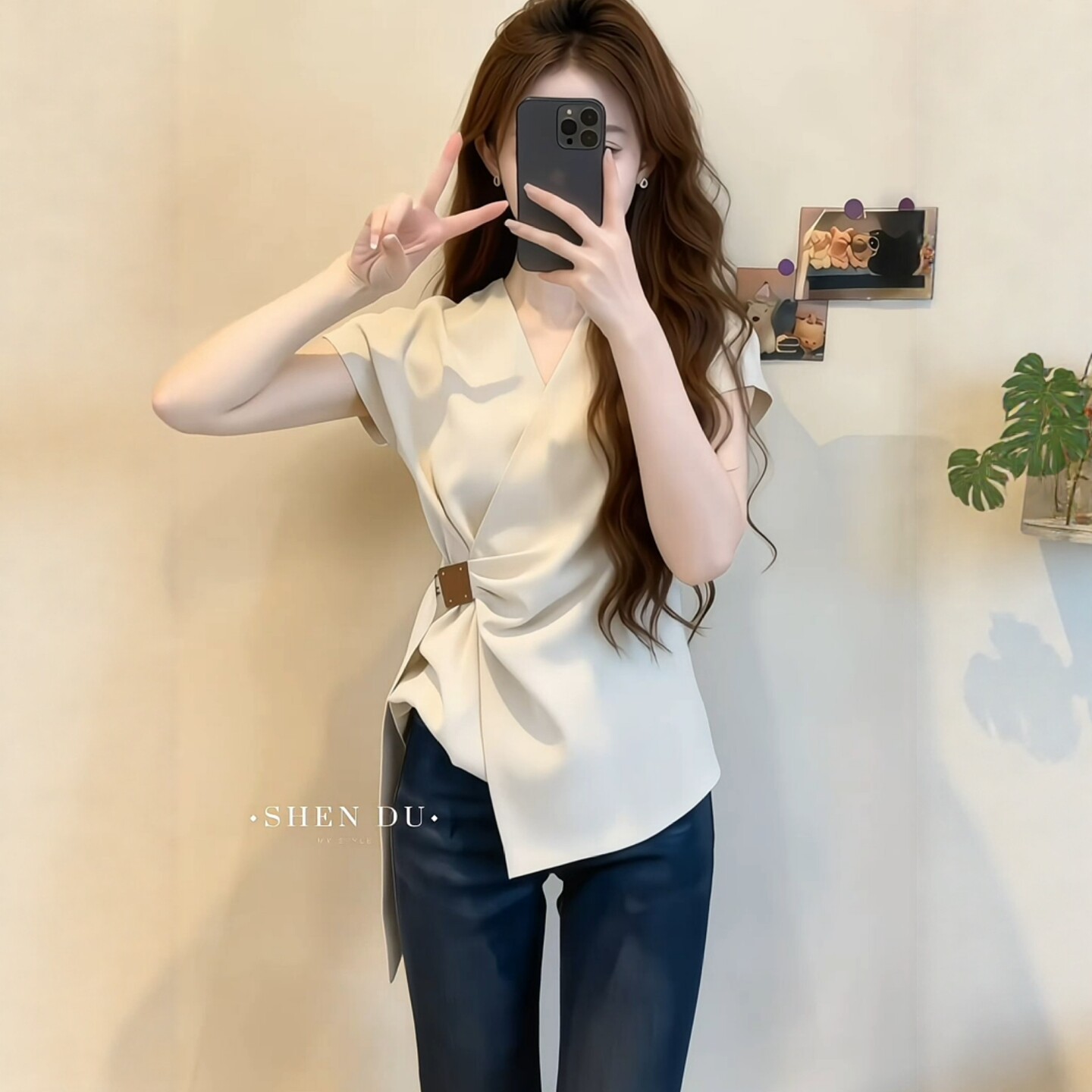 Áo thun nữ cổ V tay ngắn phong cách Pháp, thiết kế eo thon gọn, tay lửng bất đối xứng — màu mơ chi tiết 5