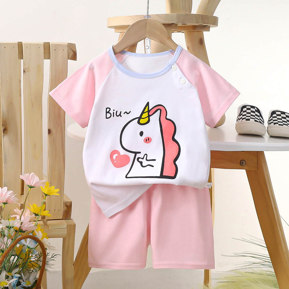 F04-Love Unicorns
