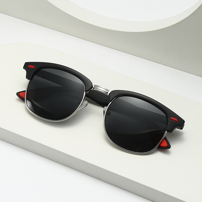classic fashionable glasses solar-powered