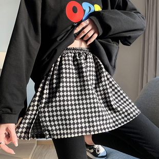 �l��T���B�����������ٸ����r����ƨ��һƬʽ���İ���ȹŮ�[��