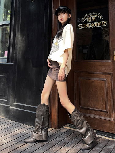 Summer  New Retro Pointed Western Boots for Women, Brown Riveted Leg Boots, Versatile Thick Heel Long Boots, Trendy