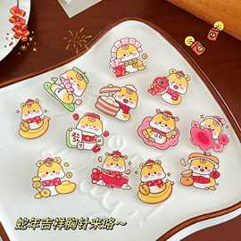 版权蛇年宝宝胸针新款INS可爱卡通别针亚克力批发徽章小饰品装饰