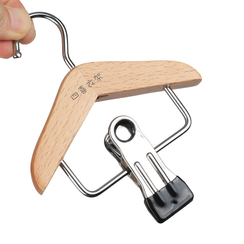 Venta al por mayor para mascotas percha de madera gato perro percha haya mini ropa clip hogar pequeño percha soporte de exhibición