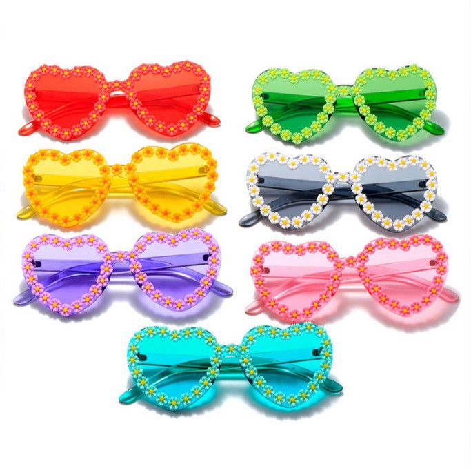 19g Weight Frameless Glasses Structure Sunglasses Classification UV400 Protection, Acrylic Lens Material Polygon Glasses Style Outdoor, Travel Occasion Heart Shape Pattern Women's Gender Simple Style, Classic Style Style Simple Style Classic Style Heart Shape UV400 Protection Acrylic Polygon Frameless Women's Sunglasses 1