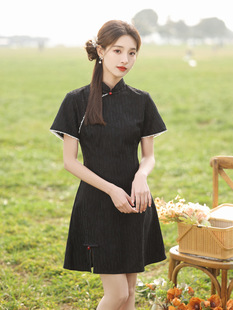 С���Ӻ�ɫ���۶̿�Ů��2023�ļ��¿���Ů���p��A���B��ȹ�@��