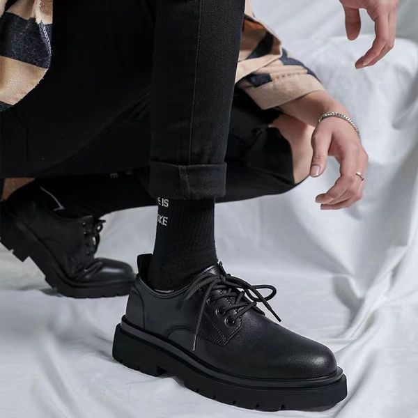 Casual shoes English style