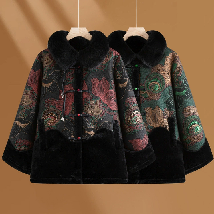 Средние и пожилые мамы одеваются зимой плюшевые толстые кожаные пальто