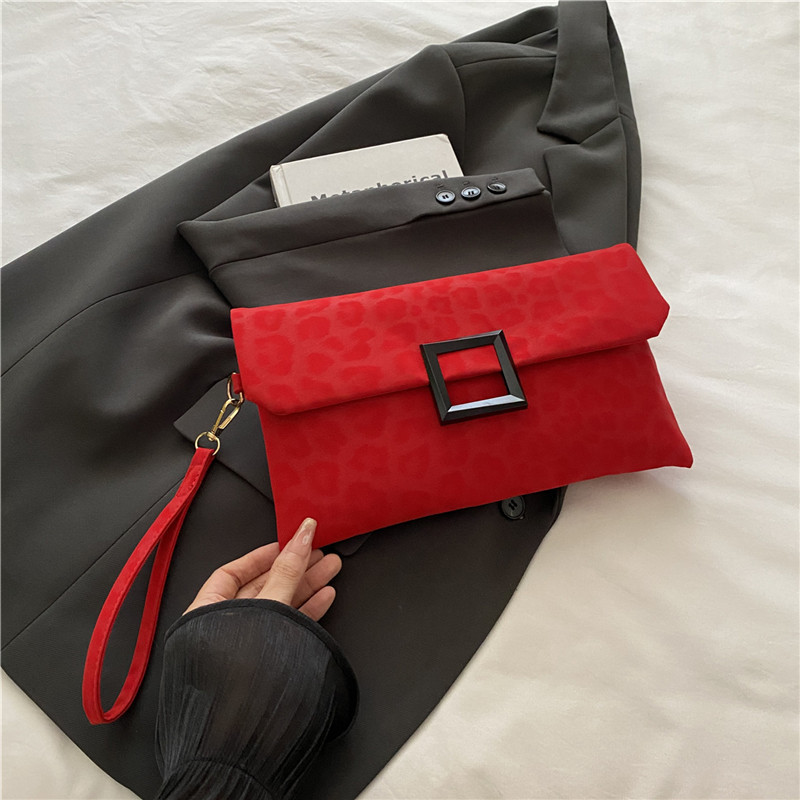 Moda francesa de moda bolso de brazo para mujeres 2025 verano nueva textura simple bolso de hombro pequeño
