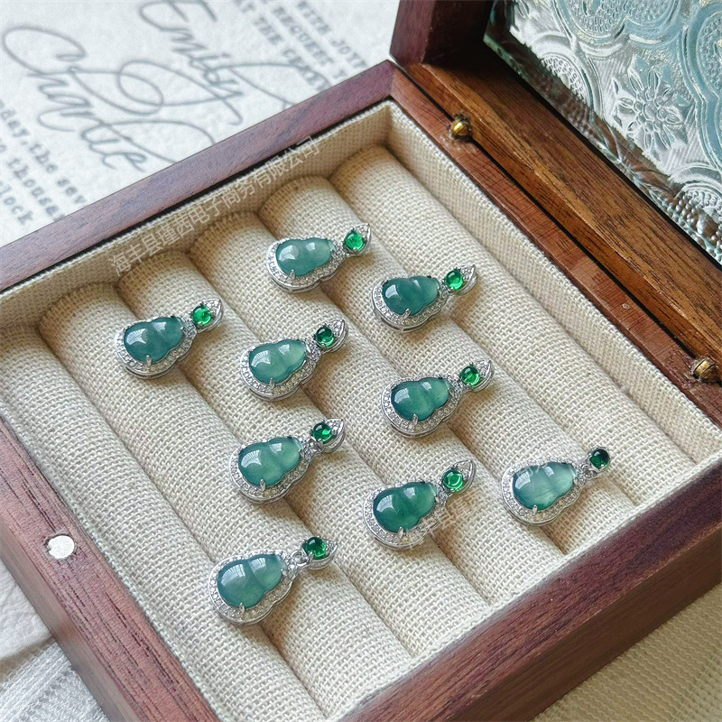 Small sweet potato explosions wholesale s925 silver inlay dangerous jade A goods blue water gourd pendant pendant cold feeling jewelry Small sweet potato explosions wholesale s925 silver inlay dangerous jade A goods blue water gourd pendant pendant cold feeling jewelry