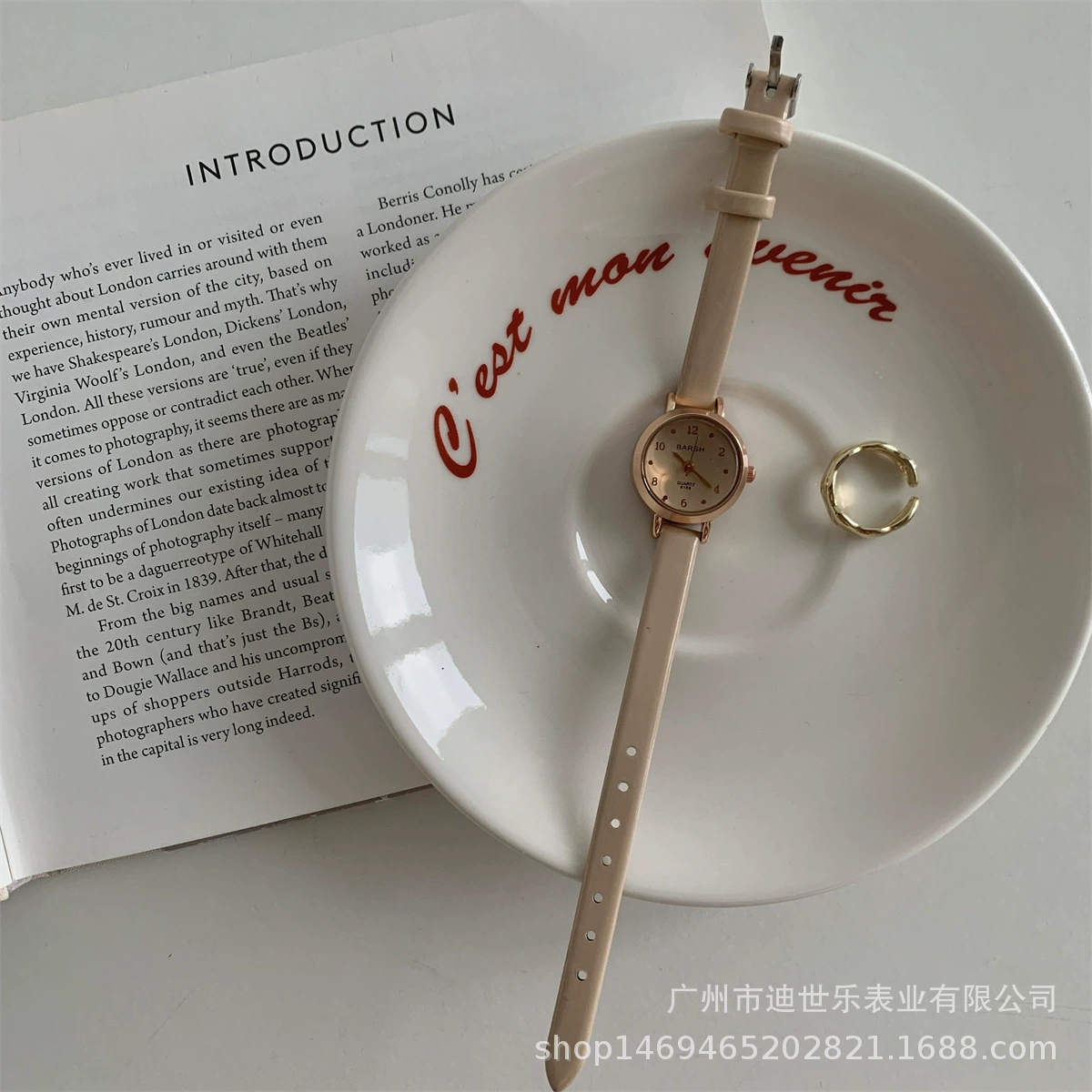 Small Fashion Watch, City Style, Simple Elegant Design, Light Luxury, Multiple Strap Colors