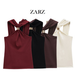 ZARZは欧米風の新型婦人服を自作しました。