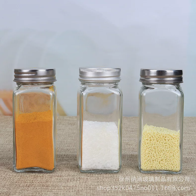 Wholesale restaurant barbecue seasoning tank pepper pepper pepper flavor flavor bottle kitchen transparent glass bottle with holes and lid bottle