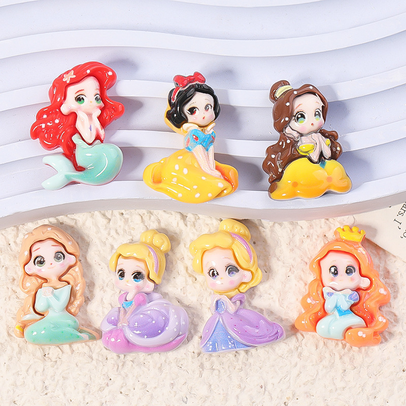 Creative Cartoon Snow White Anime Resin Accessories Cream Glue DIY Headwear Hairpin Key Chain Hole Shoe Material