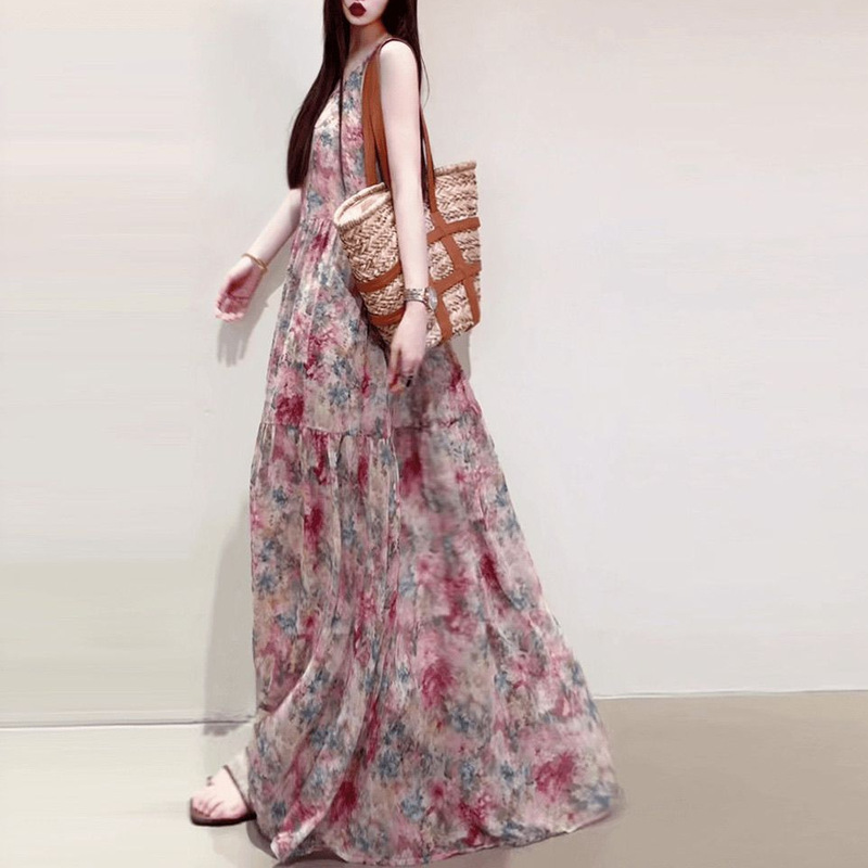 2026 New Style Extended Length Floral Spaghetti Strap Dress, Fresh and Simple Korean Style, Loose Fit, Tummy-Concealing, Slimming, Elegant Dress