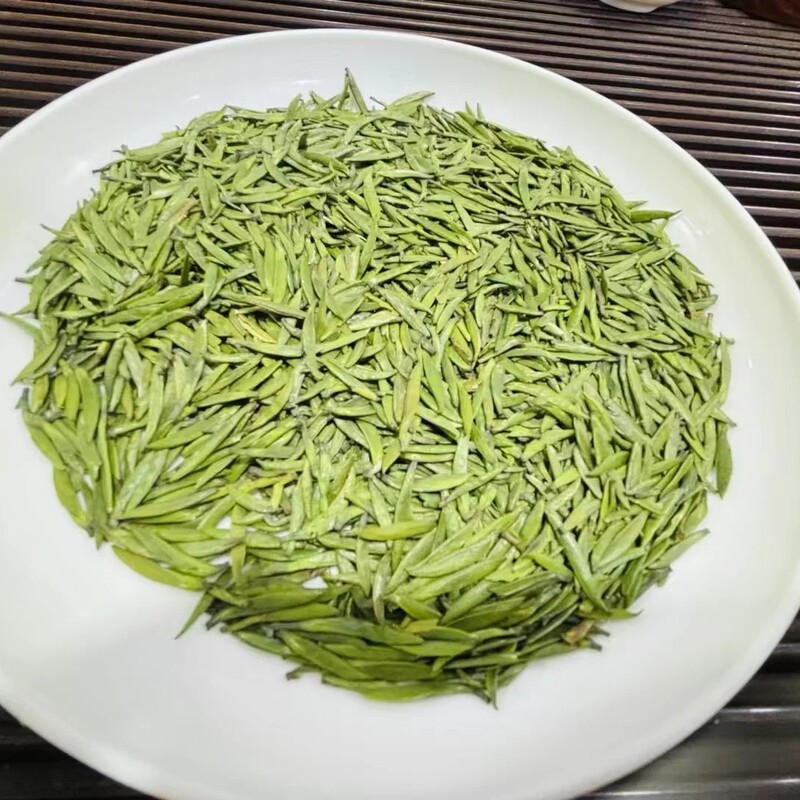 Clqq Factory Direct Sales 1051 Handmade Organic Unfermented Sparrow Tongue Tea Chinese Green Tea with High Value for Money