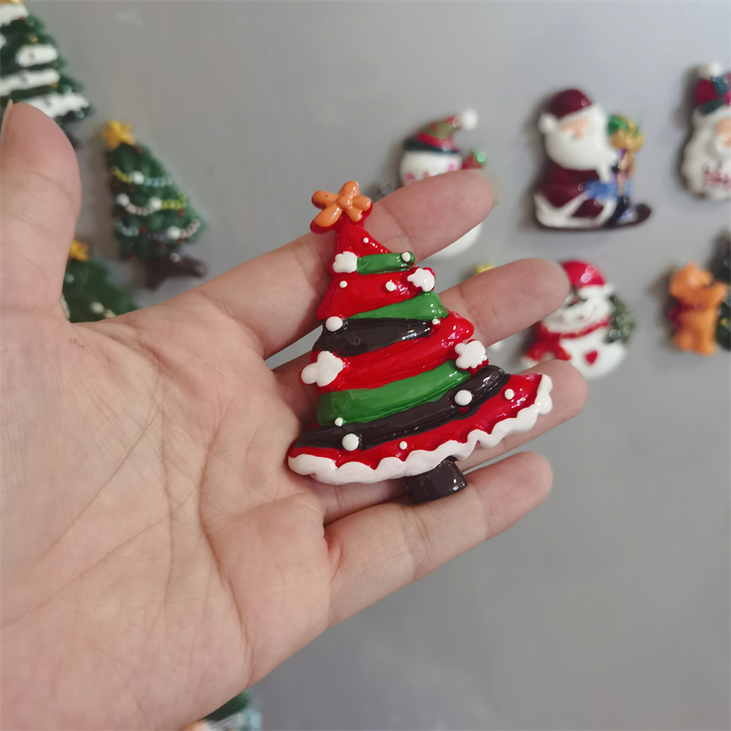 Cute Cartoon Three-dimensional Santa Claus Refrigerator Magnets Christmas Decoration display picture 4