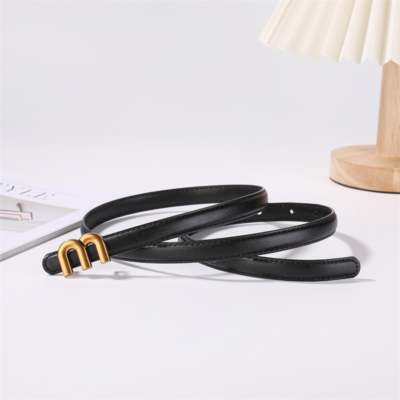 Cinturón de mujer 2024 nuevo de aleación coreana con hebilla de botón M, estilo INS simple, cinturón de pantalones multielemento para mujer_voghion.com