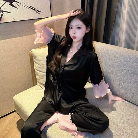 Pajamas for Women Summer 2025 New Ice and Snow Silk Short-Sleeved Pants High-End Girls Beautiful Fashionable Home Wear Set