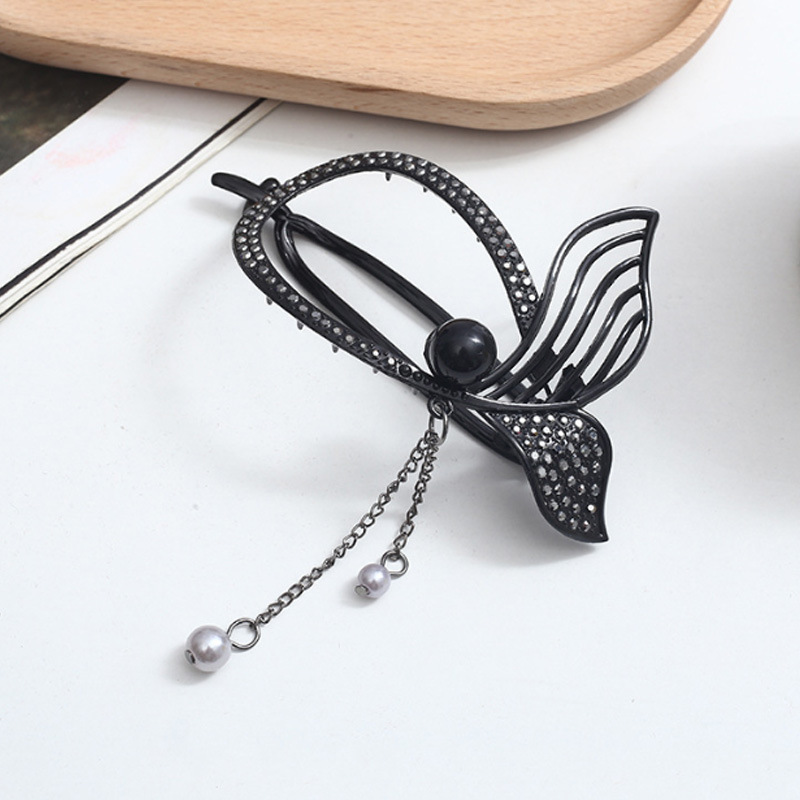 검은 물고기 꼬리