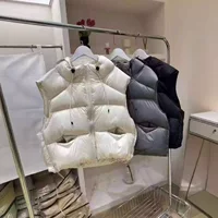 Женский короткий жилет-пуховик с капюшоном, без рукавов, из мягкого пуха утки, новая зимняя куртка 2025 года