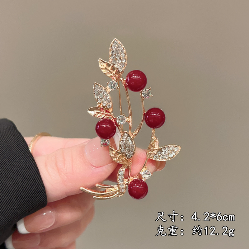 빨간 행운의 잎