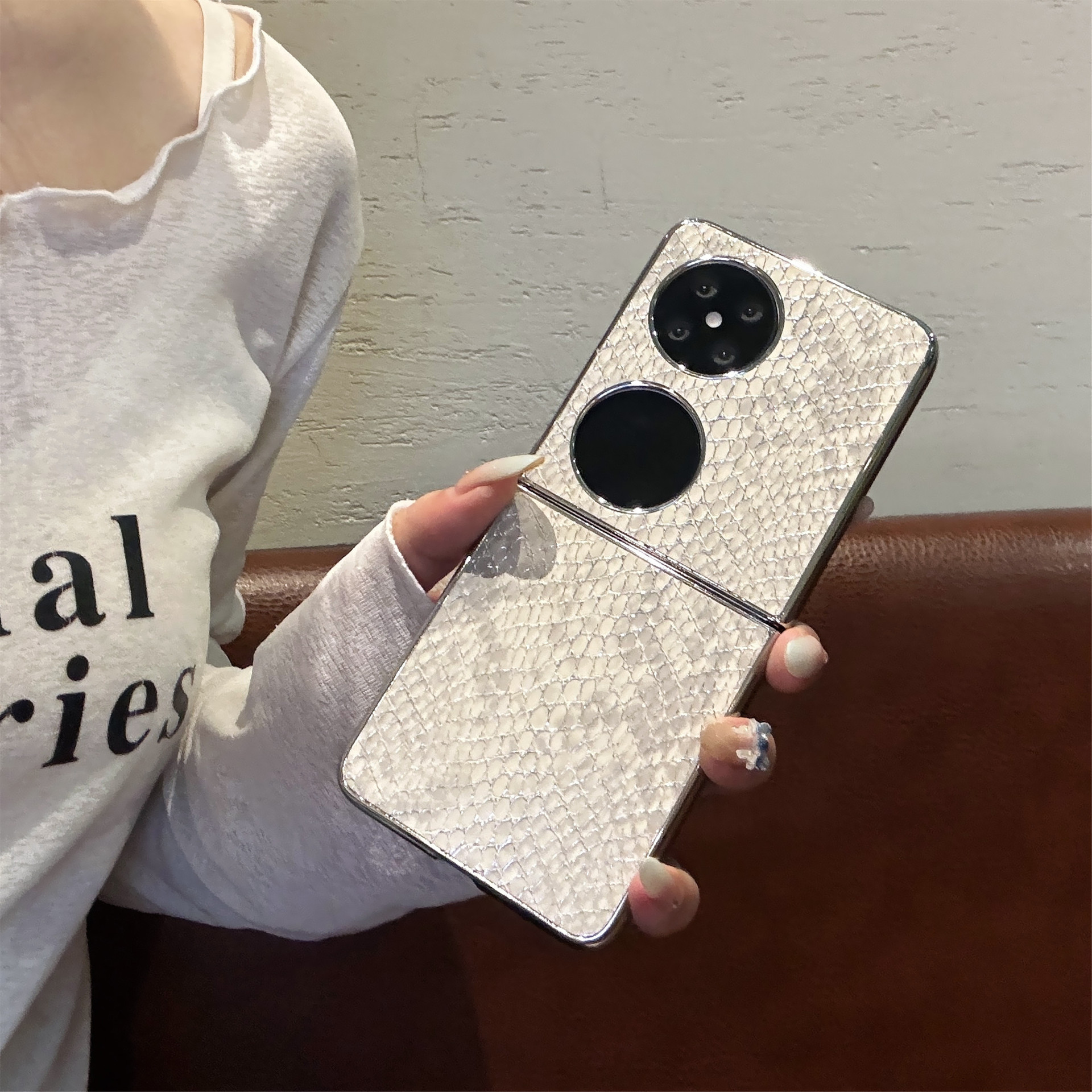 新款蛇纹适用华为pocket2折叠手机壳novaflip电镀高端简约保护壳