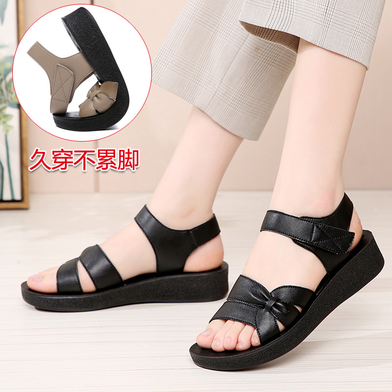 Sandal nữ da bò thật đế bệt mềm êm chân cho người trung niên — màu đen