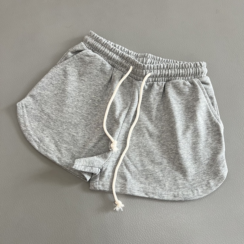 회색