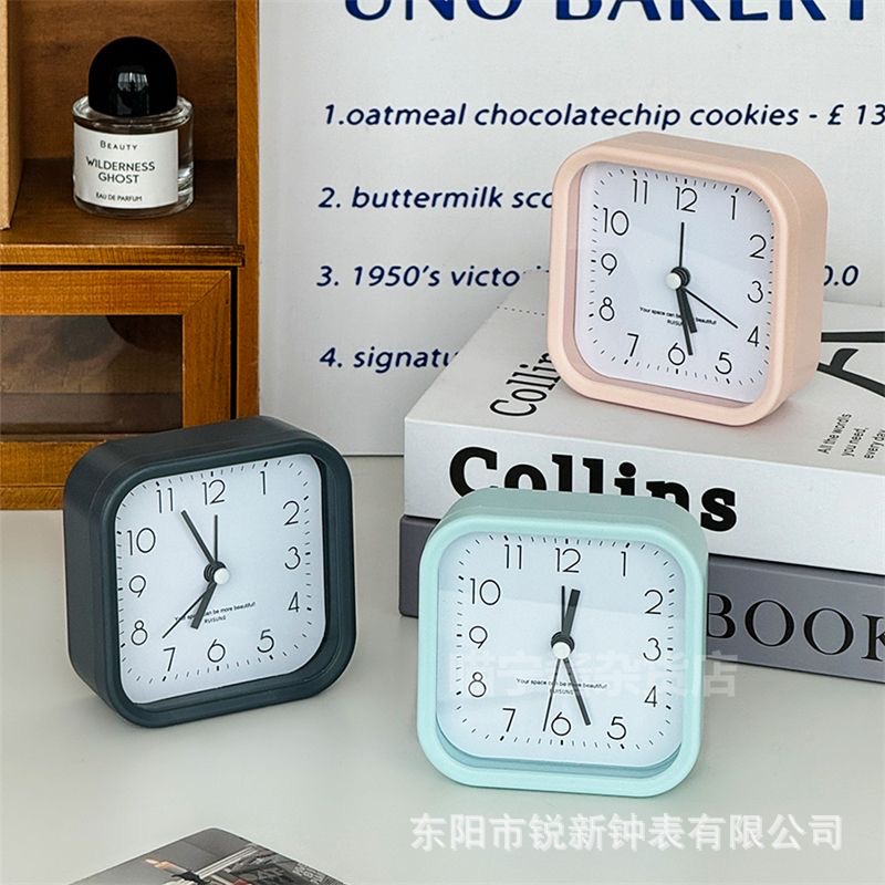 Fábrica directa cuadrada simple tridimensional moda decoración del hogar despertador estudiante digital creativo despertador pequeño reloj despertador