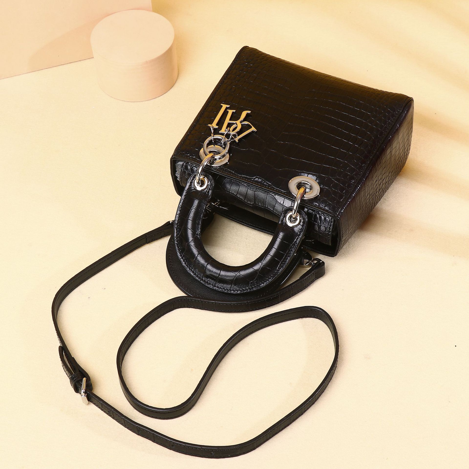 Túi bucket nữ da vân cá sấu phong cách Lady Dior, xách tay đeo chéo cao cấp