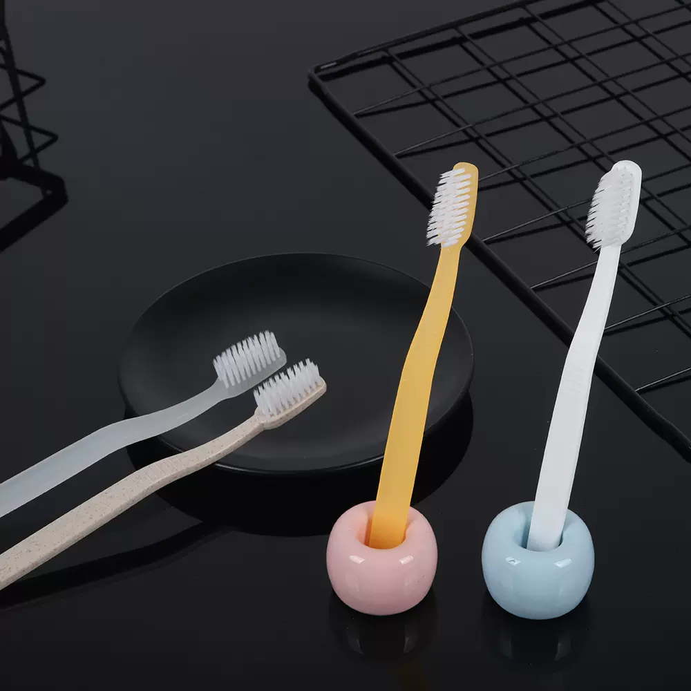 酒店一次性牙刷民宿客房塑料彩色居家待客用柔软舒适便携酒店用品