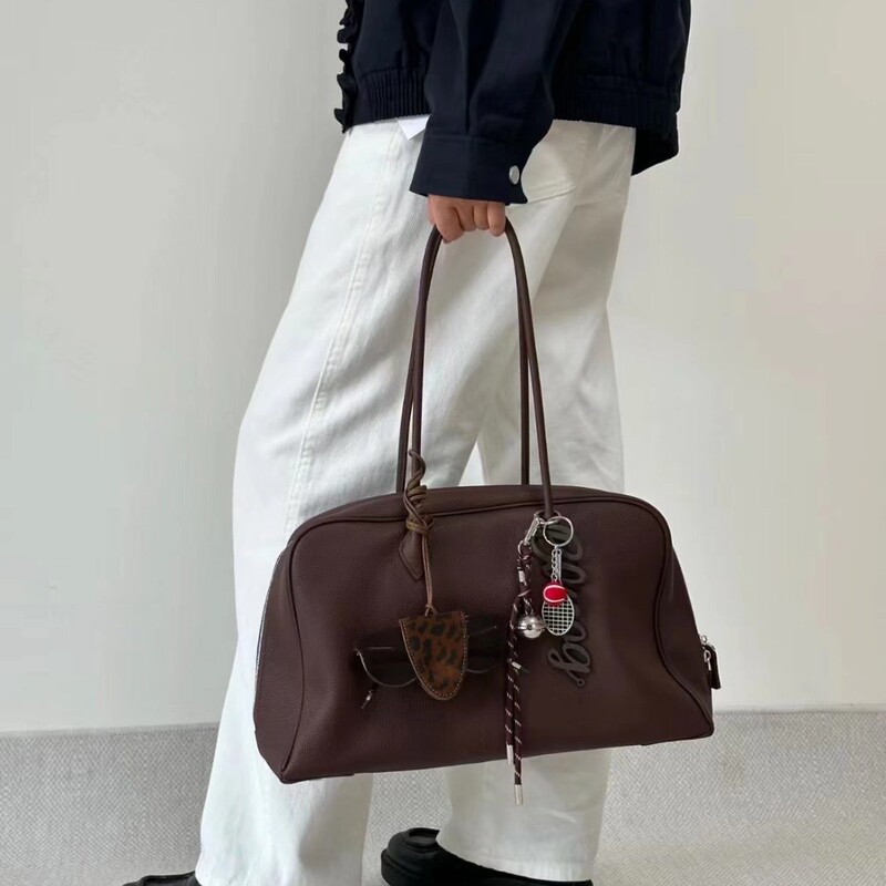 2025 New Large Capacity Bowling Bag Genuine Leather Shoulder Underarm Women's Bag Togo Boston Bag Women's Pillow Bag
