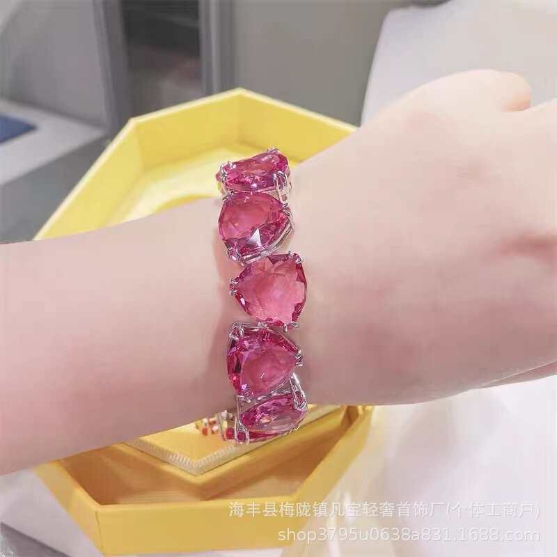 Shijia Uses Swarovski Crystal Elements in Their Millenia Pink Triangular Cut Crystal Bracelet Jewelry