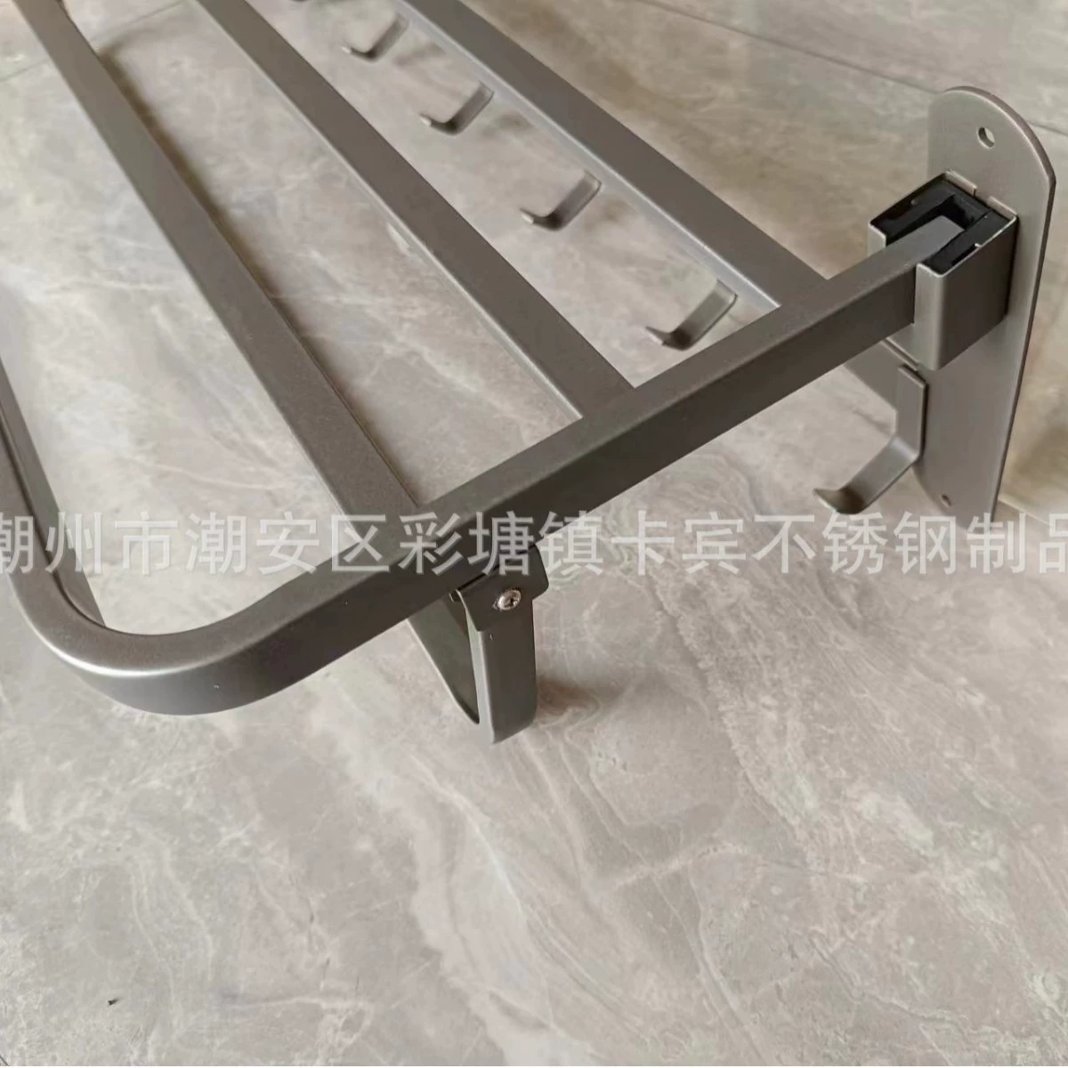 Gun ash painted towel rack bath towel rack bathroom storage rack anti-rust wall hanging clothes rack anti-rust treatment