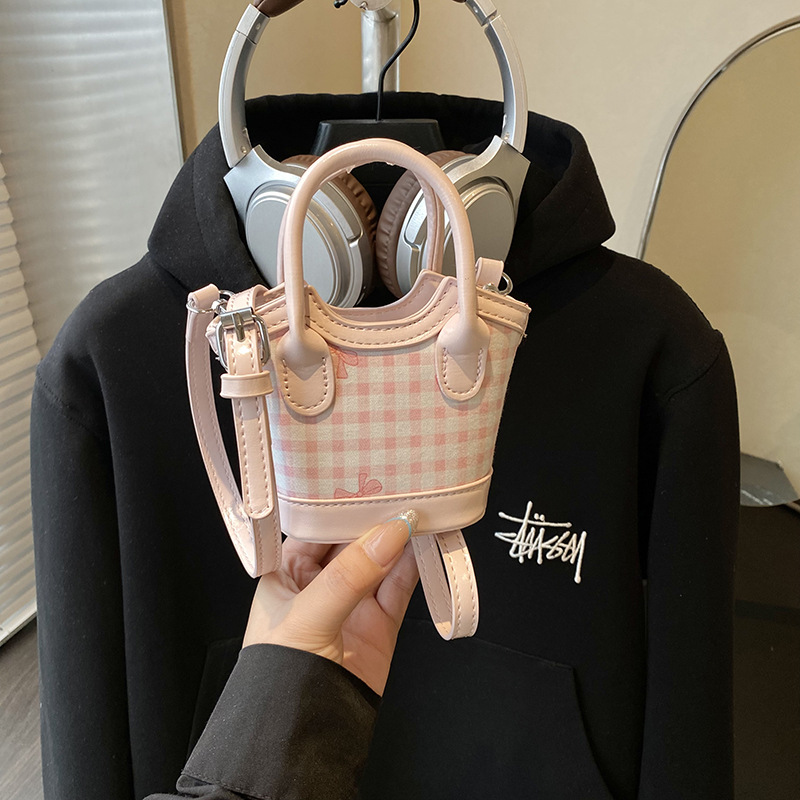 Rosa en bolsa desnuda