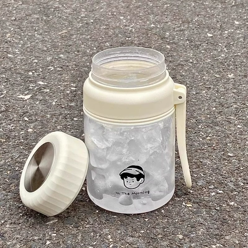 Пластиковая водная кружка? Wait: 'Plastic water cup' would be пластиковый стакан для воды, 900 мл, термостойкий, портативный для студентов и спорта
