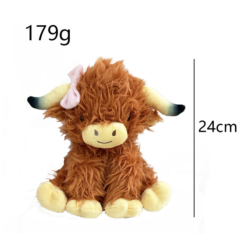 国境を越えた新型Highland Cowはスコットランド高地の牛が蝶結びのぬいぐるみをかぶっている|undefined