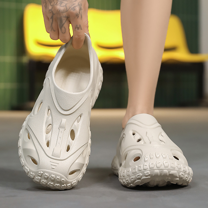 Zapatos para hombres Sandalias especiales para conductores Verano 2025 nuevos zapatos de playa antideslizantes para conducir zapatos con agujeros transpirables para hombres