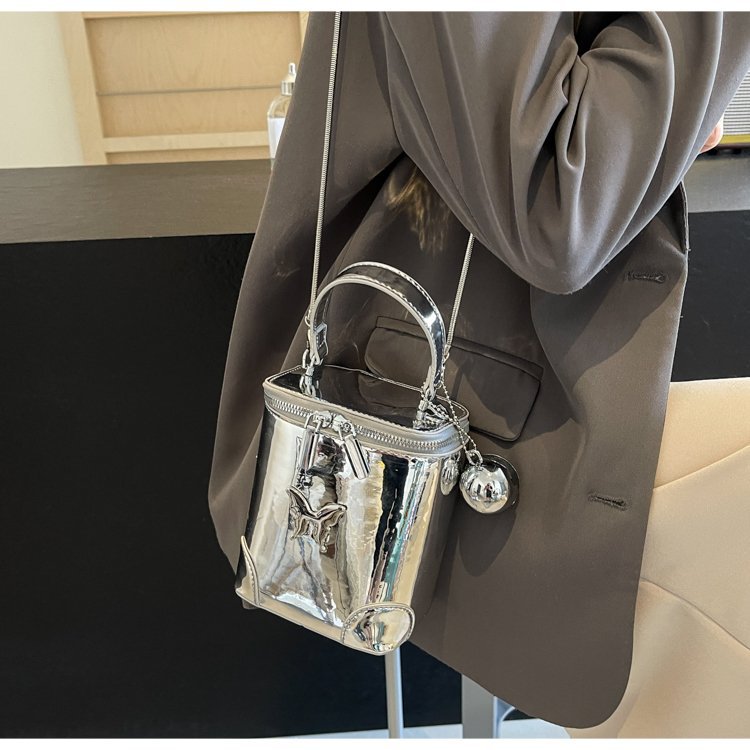 Exquisite fashionable handbag for women, new stylish high gloss solid color shoulder bag, high-quality and versatile_voghion.com