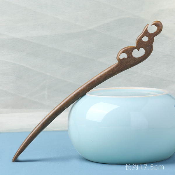 Chinese hairpin green sandalwood