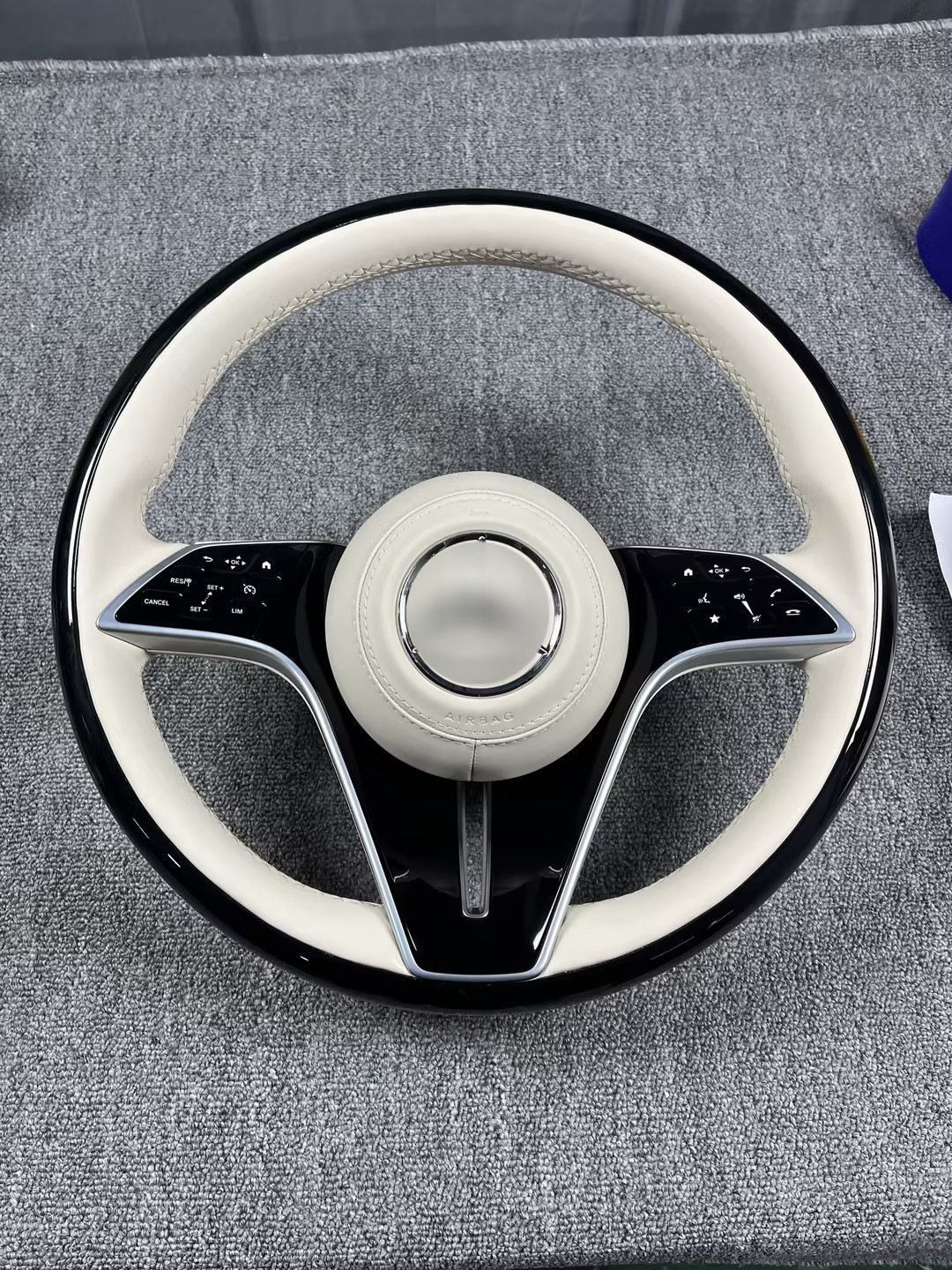 Suitable for Mercedes E-Class S-Class S400 S450 original factory walnut wood Mercedes steering wheel, modified to the new Maybach steering wheel
